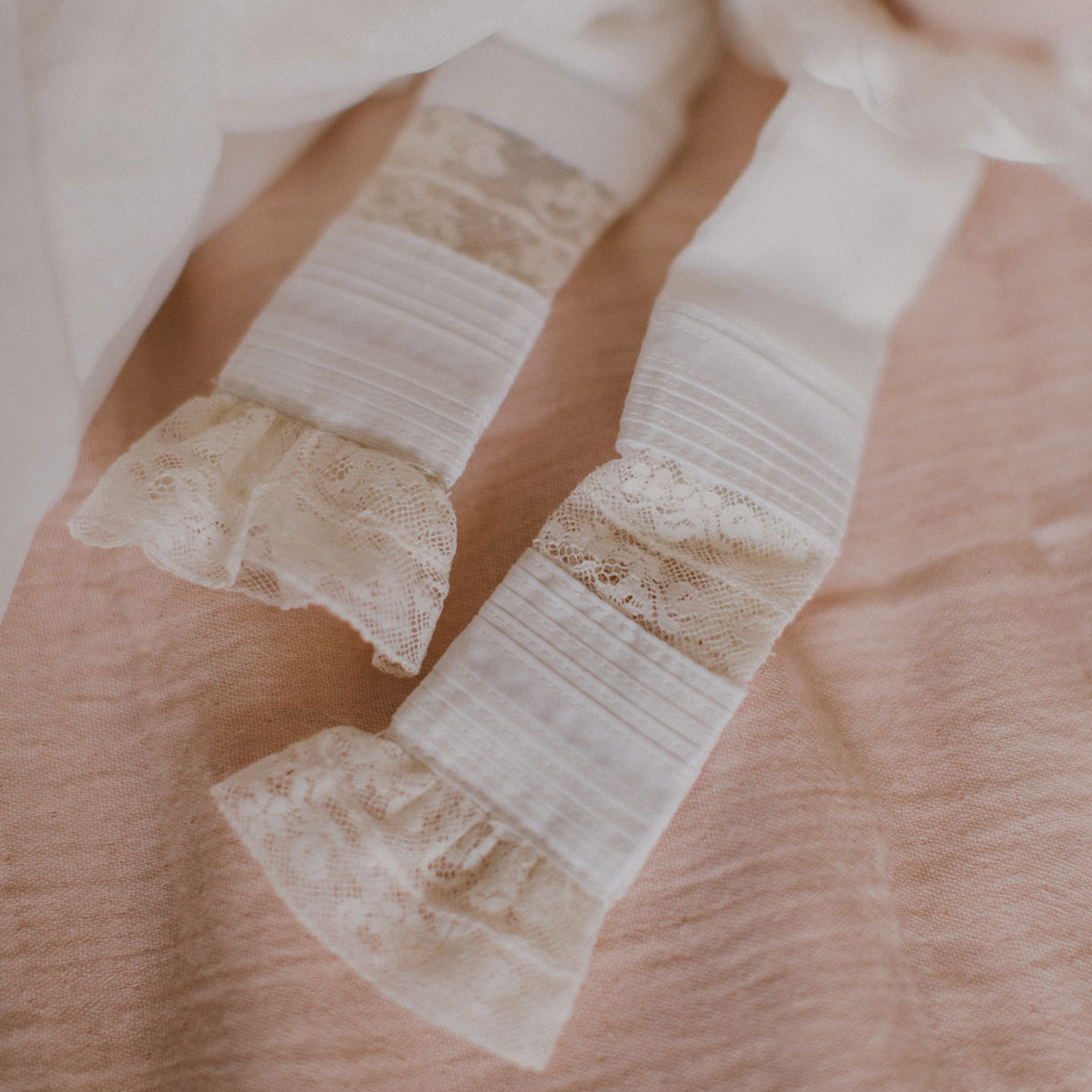 Détail robe de baptême